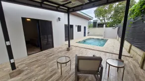 House with a private pool - Image 5