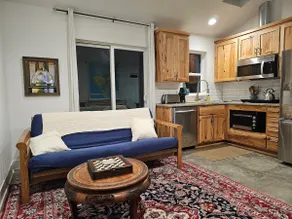 Whiteaker Guesthouse - Image 5