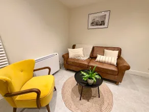 Georgian flat - 2-beds with balcony & views - Image 4