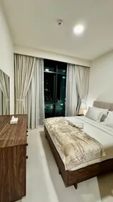 Luxury One Bedroom Apartment - Creek Harbour - Image 4