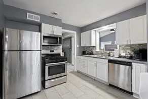 The Den: 2BR-1BT w/ 2 Living Rooms - Image 5