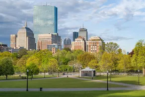 S Boston | 5BD/2BA · Sky Deck | Downtown · Airpo - Image 5