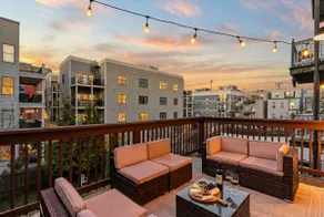 S Boston | 5BD/2BA · Sky Deck | Downtown · Airpo - Image 2