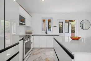 Montmare Exclusive Paradise Getaway Villa with Pool - Image 2