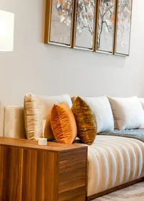 Elegance, comfort, and a pool, 5 minutes from the airport - Image 4