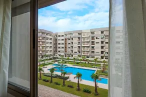 Elegance, comfort, and a pool, 5 minutes from the airport - Image 2