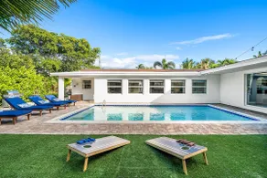 Oasis Home with Pool and Games - Image 3