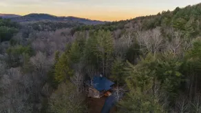 Luxury Private Mountain Retreat · Hot Tub · Views - Image 4