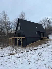 Secluded Lakefront A-frame House. - Image 5