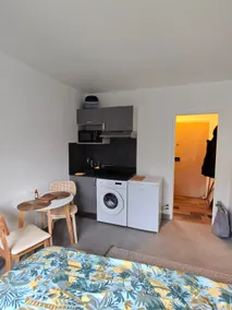 Entire studio downtown 300 m from the station - Image 5