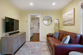 Historic Phinney Ridge Apartment - Image 5