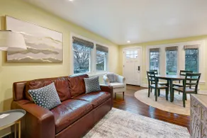 Historic Phinney Ridge Apartment - Image 3