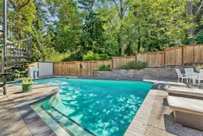 4BR home w/ pool, hot tub & great location - Image 2