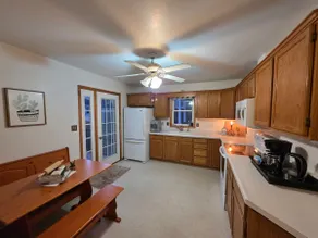 Charming Cozy Home | Relax & Recharge - Image 4
