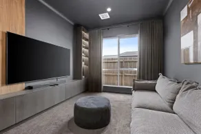 Luxe Coastal Retreat - Image 4