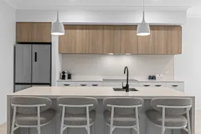 Luxe Coastal Retreat - Image 5