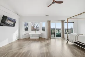 Hilltop Luxe Retreat | Sleeps 10 | City Views - Image 4
