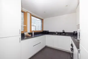 Stunning Views & Total Comfort-Flat in CanaryWharf - Image 3