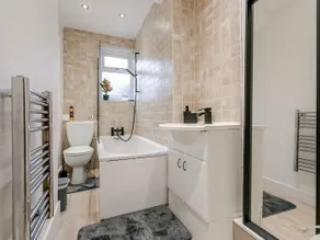 Perfect for Contractors, sleeps 7, 77” TV, Parking - Image 4