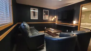 3 King Beds, TV in Every Bedroom, Fully Updated! - Image 4