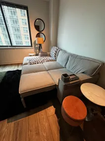 Modern Apartment at Ripley - Image 3