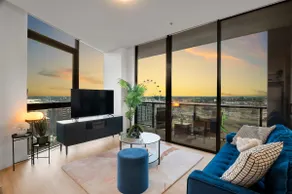 Quiet & Private 2BR, Parking Space, Gym, Library - Image 2