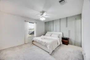 Modern Family-Friendly Home in Hutto - Image 5