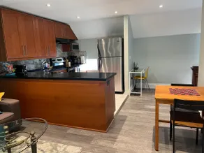 Quiet Private Upper Level Apartment in Midtown - Image 2