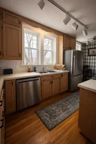Large historical home, pet friendly. - Image 3