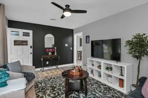 Bright Renovated 3BR Near Town - Image 5