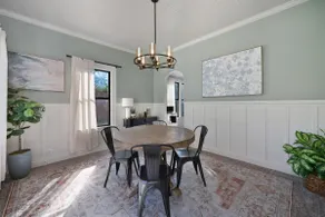 Cottage in Historic Folsom - Image 3