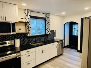 The Onyx Other - Your Home Away from Home - Image 4