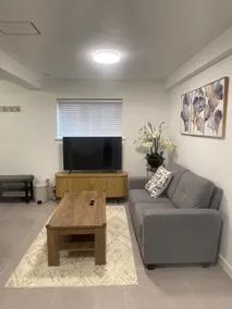King&Queen Size 2BEDRooms Suite with Private Entry - Image 3