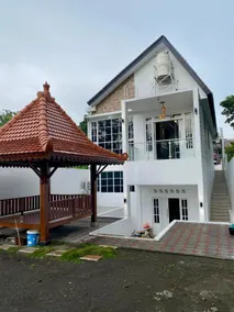 Villa Cepoko Indah - Family Villa - Image 2