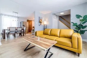 Renovated Greenfield Park 3BR •Near DT & Parks - Image 2