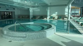 Eliss Studio Sinaia cu spa & piscina (contra cost) - Image 2