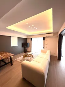 W10 / 10 minutes from the station / Top floor with a great view of the river, 4LDK, 88㎡ / Private parking available / About 30 minutes to the airport - Image 5