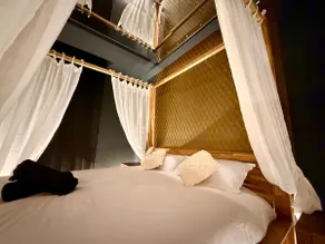 Black Oasis – Exotic Suite with Spa - Image 2