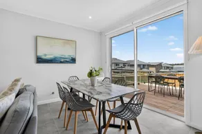 Leppington 5BR With Parking And Close To ED Square - Image 2