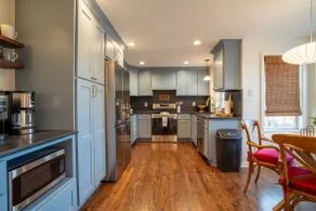 Stately Regal Home 3KG BDs, movie/gme rm, fire pt - Image 3