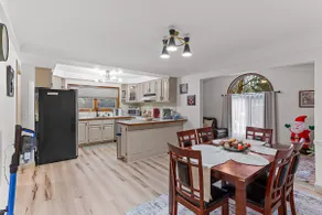 Spacious 3BR Warren Home Near GM Workspace Hub - Image 4