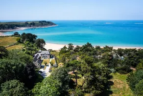 Oceanfront • Private park • Private beach access - Image 2