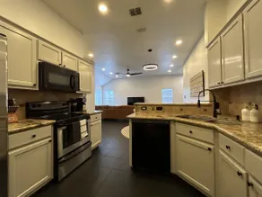 Spacious 3BR Home • Sleeps 6 • Peaceful Stay - Image 3
