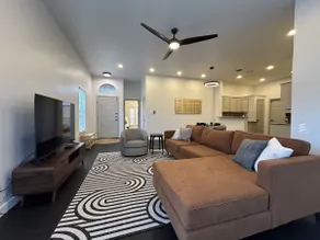 Spacious 3BR Home • Sleeps 6 • Peaceful Stay - Image 5