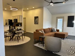 Spacious 3BR Home • Sleeps 6 • Peaceful Stay - Image 4