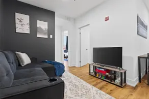 Modern 2BR + Sofa Bed | Sleeps 6 | Free Parking - Image 5