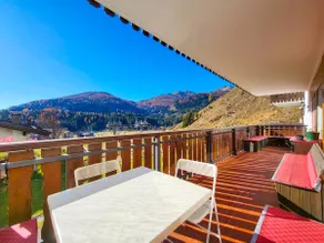 Chalet facing the slopes - Image 2