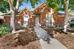 Grandfather Oak's House - Image 3
