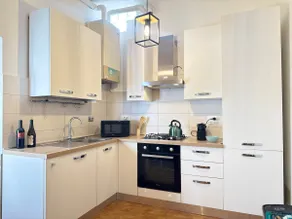 Spacious 4BR Suite & Prime Location and Comfort - Image 2