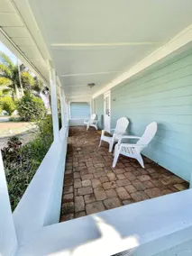 Pinecraft 2BR Retreat • Minutes to Siesta Key - Image 4